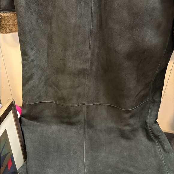 Beautiful Shearling Coat - Picture 10 of 16